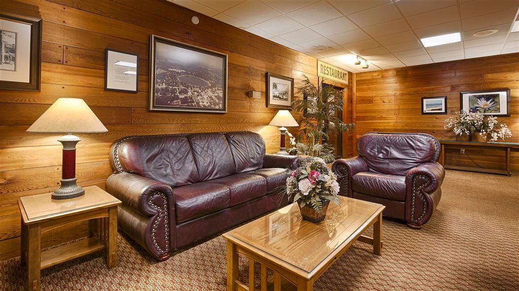 Best Western Crossroads Inn DeFuniak Springs Beltér fotó
