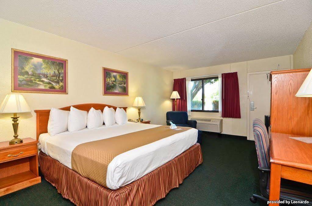 Best Western Crossroads Inn DeFuniak Springs Szoba fotó