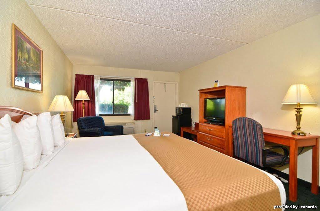 Best Western Crossroads Inn DeFuniak Springs Szoba fotó